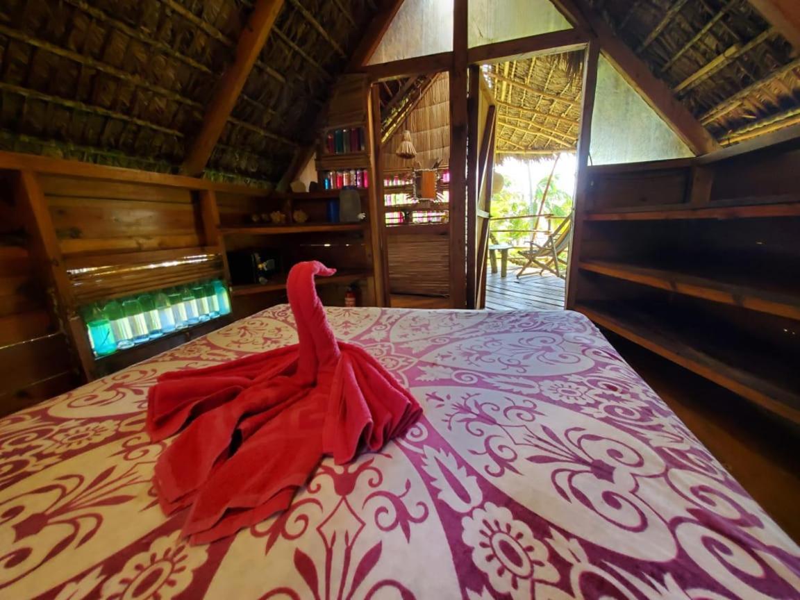 Derek's Place Eco-Lodge Islas del Maíz Exterior foto
