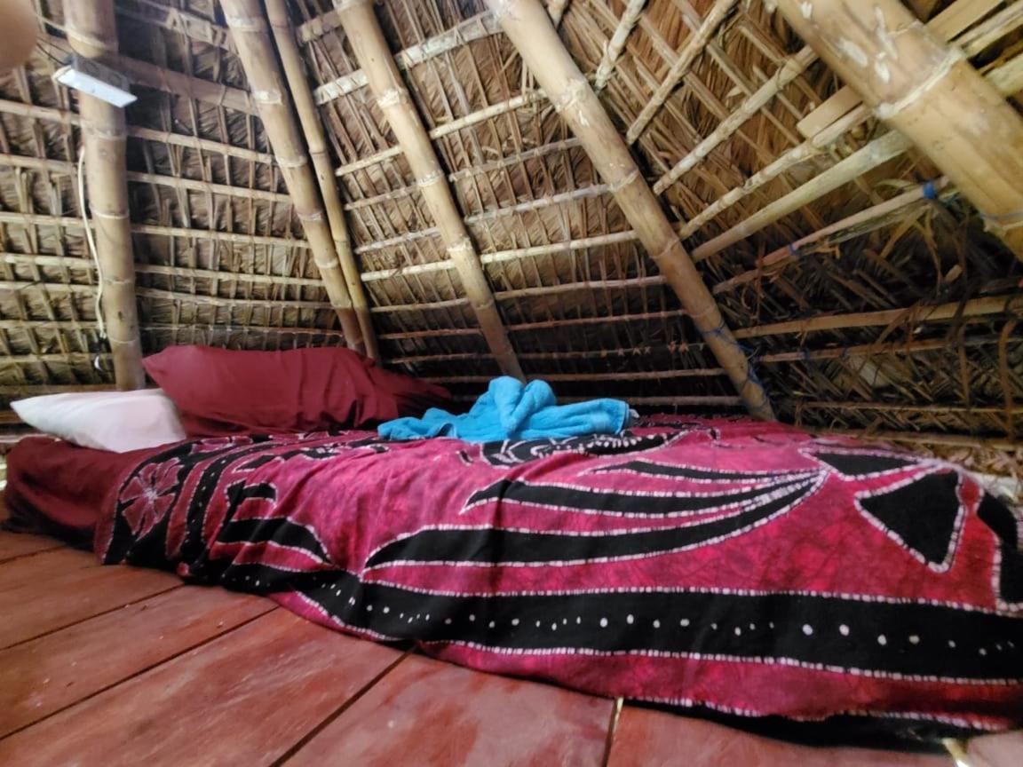 Derek's Place Eco-Lodge Islas del Maíz Exterior foto